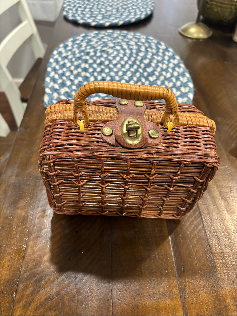 Vintage Woven Mini picnic basket Handbag with close clasp and Top Handle